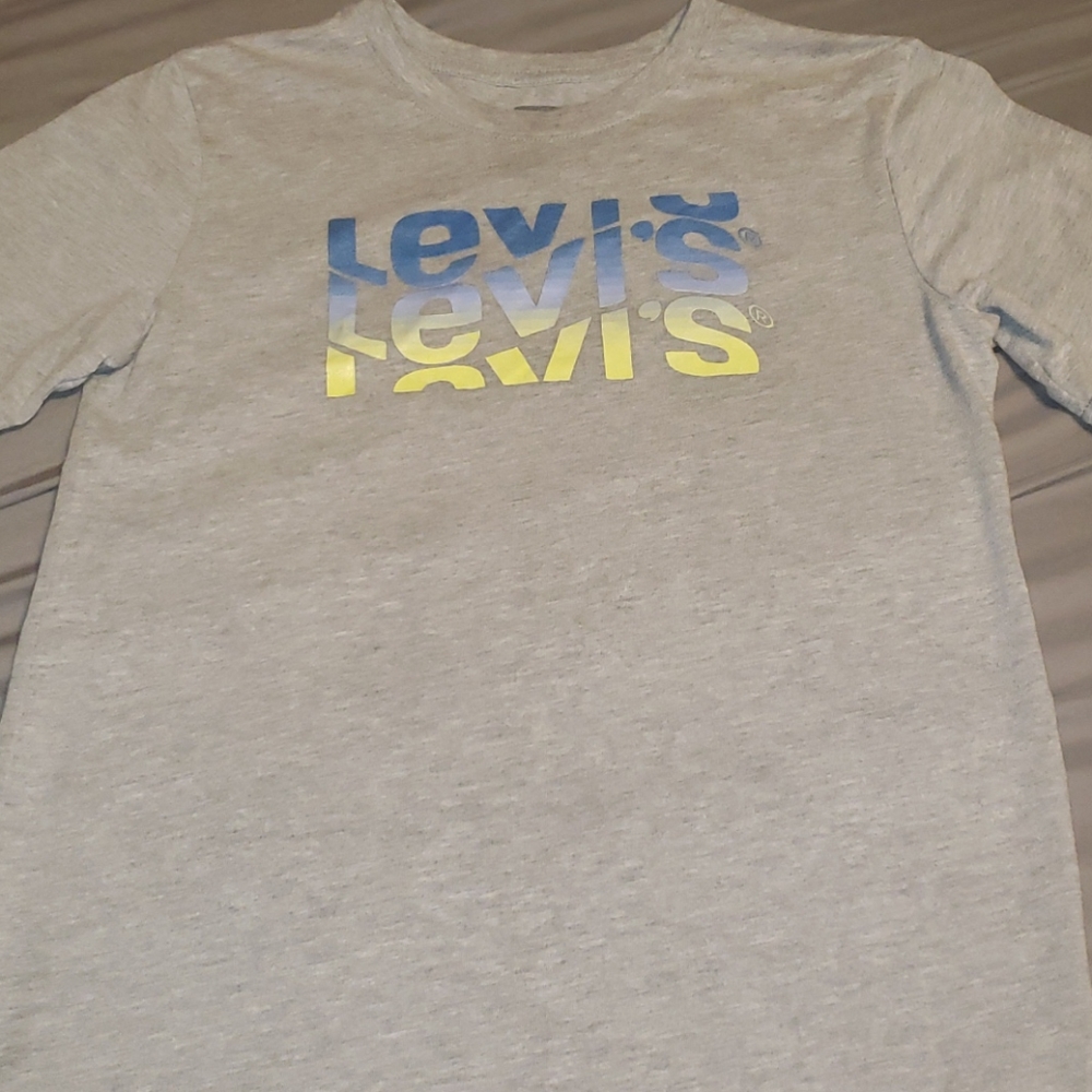 Boy's XL Levi's Graphic Tee